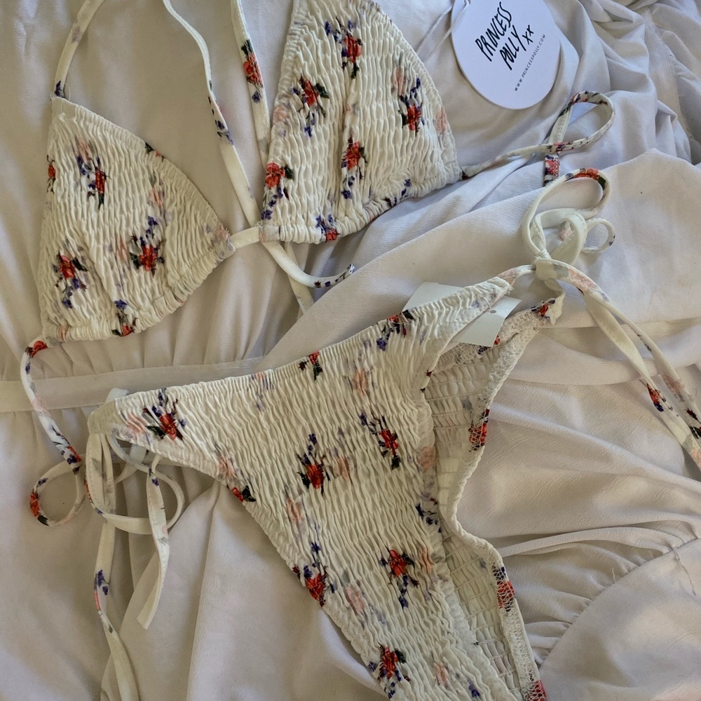 Princess polly NWT floral bikini - Picture 5 of 7